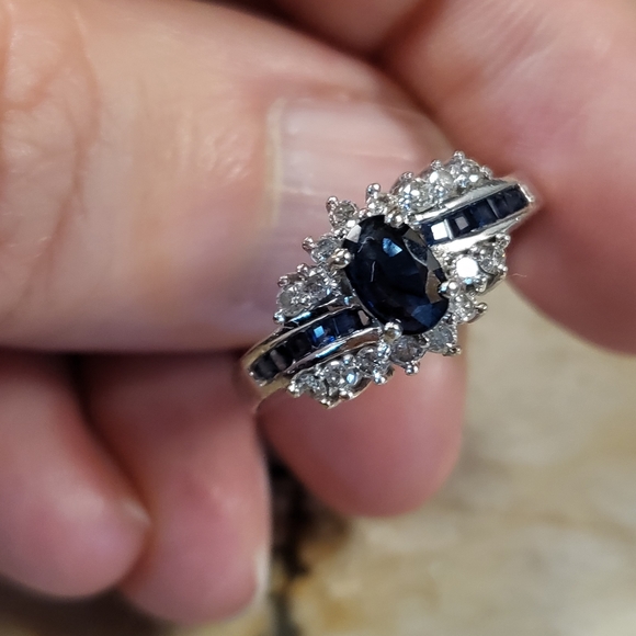 10K Diamond Sapphire ring - Picture 3 of 4